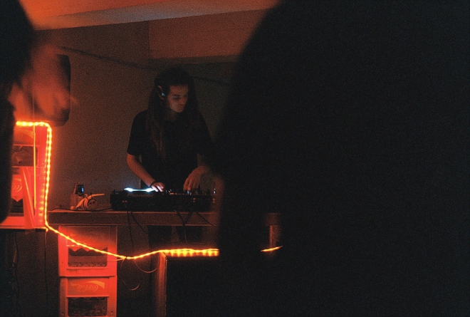 27 SOS x DUNGEON, Cofe de la Ostrava, Mycash